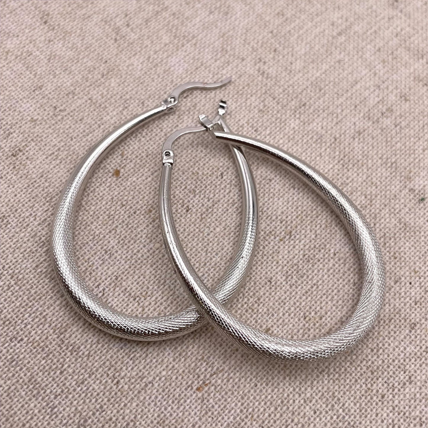 Scarlet Textured Hoop, Silver - Zahra Jewelry